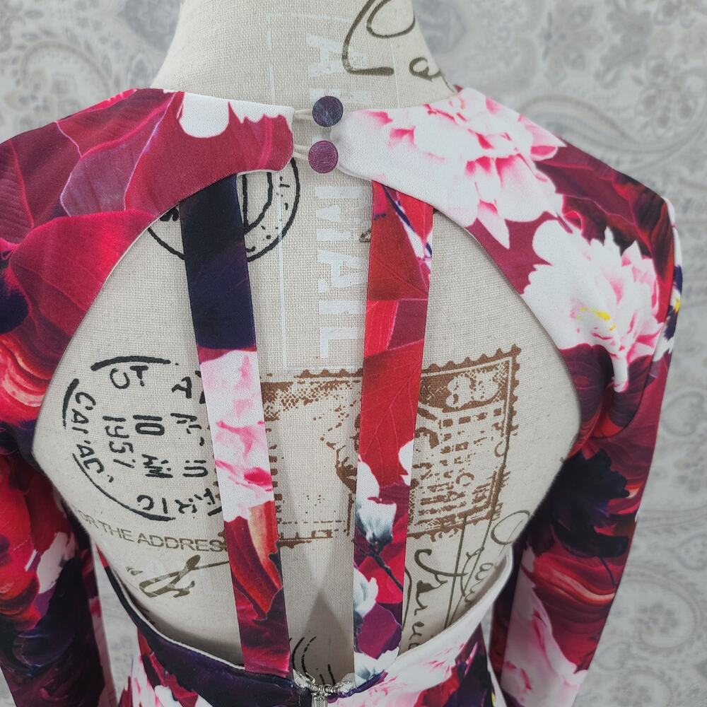 Party cocktail Homecoming Floral Bodycon Mini Dress Size M plunge Neck HOCO - Picture 2 of 12